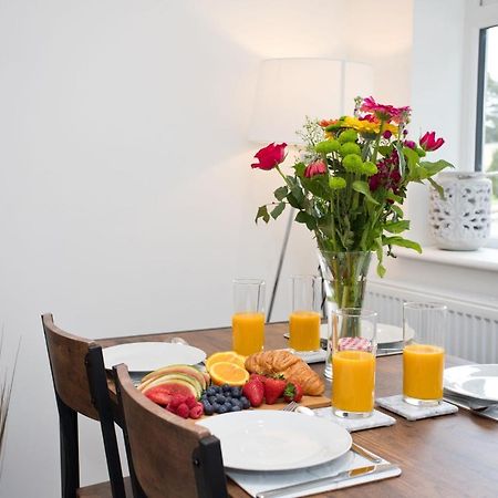 The Bearded Goat Den - A Rural Retreat At This Modern Holiday Cottage Saint Leonards Extérieur photo