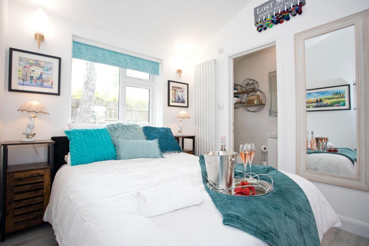 The Bearded Goat Den - A Rural Retreat At This Modern Holiday Cottage Saint Leonards Extérieur photo