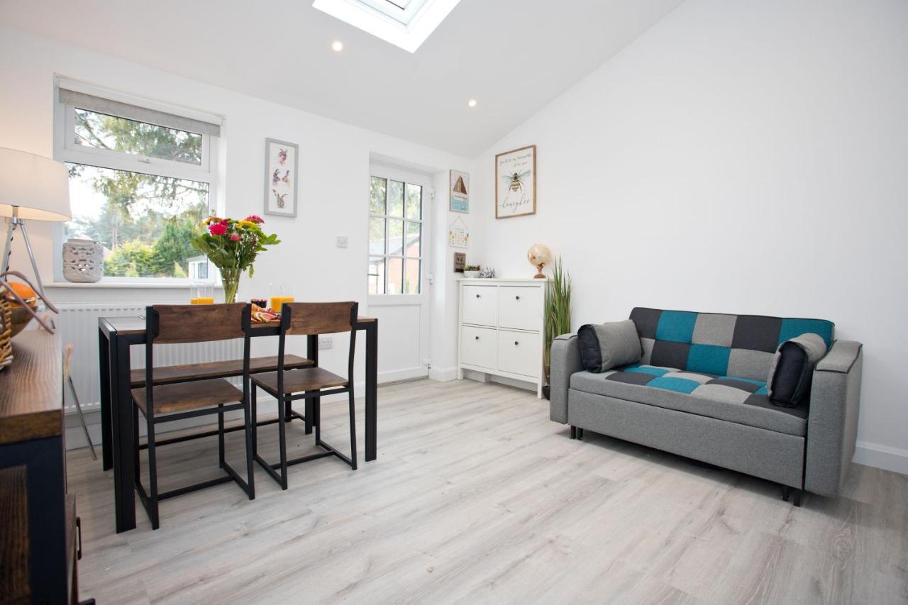 The Bearded Goat Den - A Rural Retreat At This Modern Holiday Cottage Saint Leonards Extérieur photo